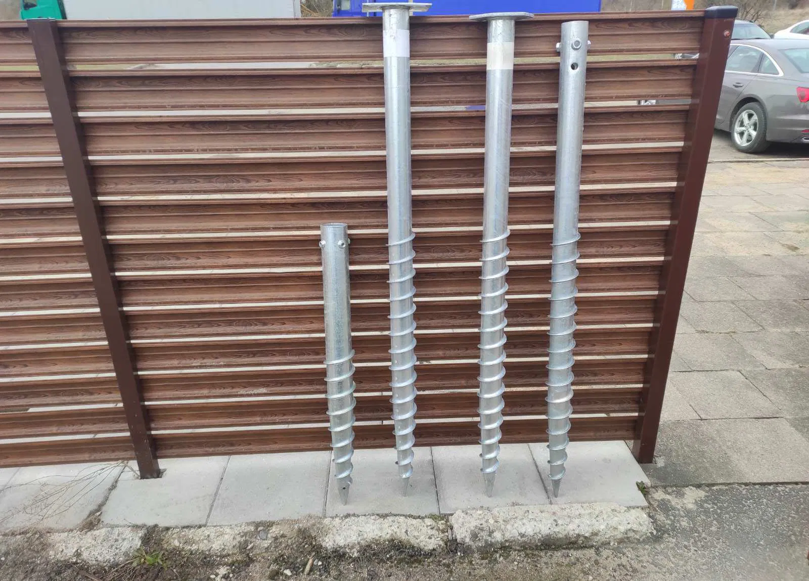 Винтовой анкер U-007 для наземного монтажа