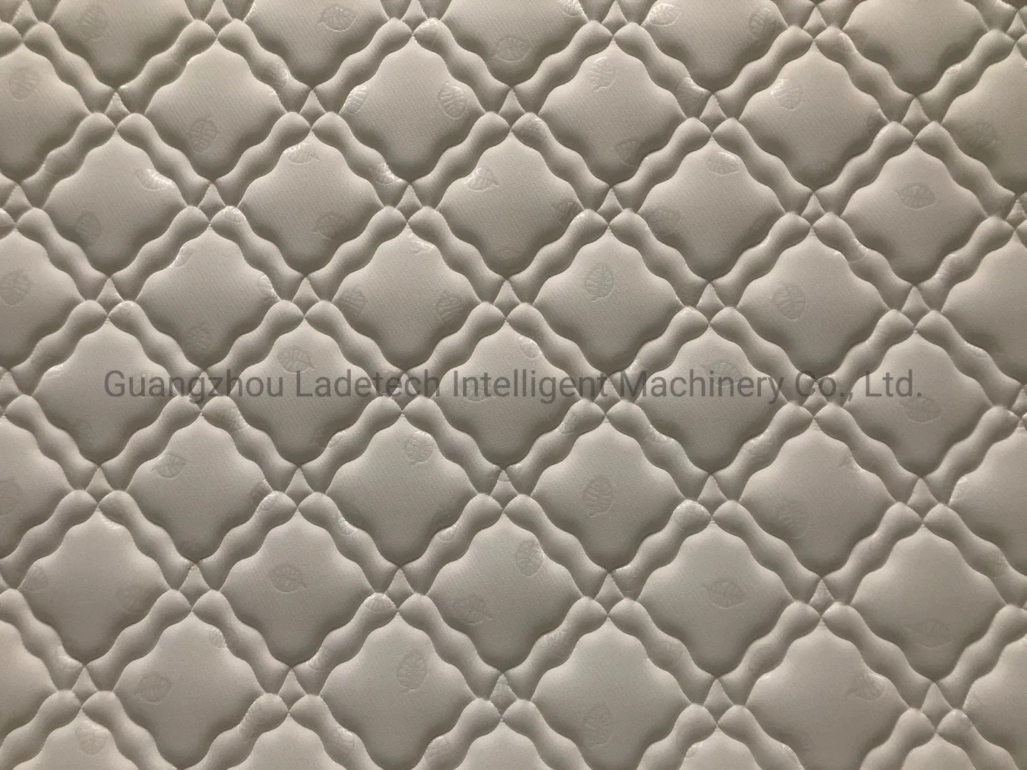 LDT-QTF01 High Quality Multineedle Mattress Topper Knitted Quilted Fabric