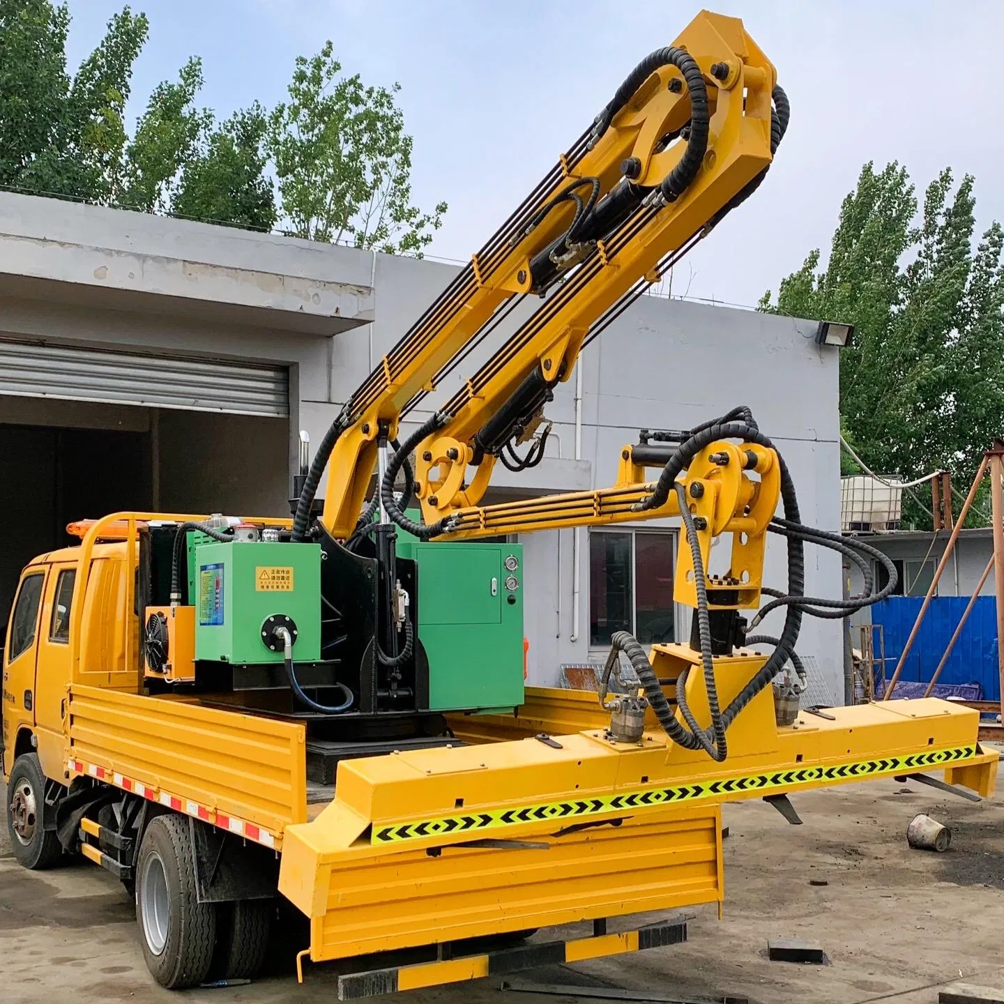 Tree Trimmer Hedge Trimmer for Vertical and Horizontal Trimming