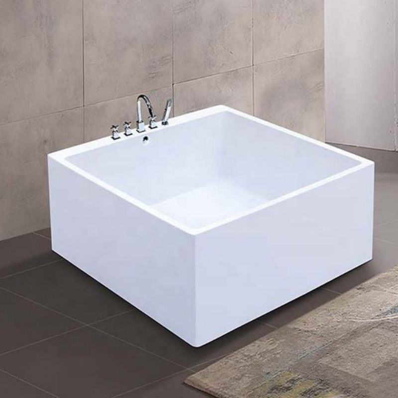 Акриловая ванна FANNISI F-7101 белая, 1300x1300 мм