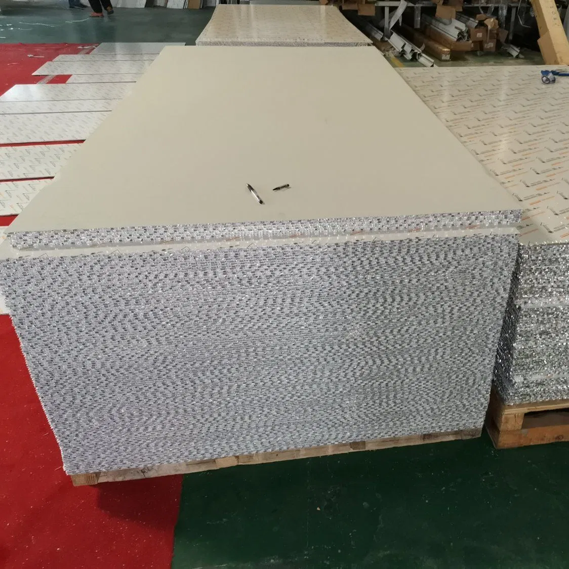 Customized Length 3004 Aluminum Honeycomb Panels for Aesthetic Appeal