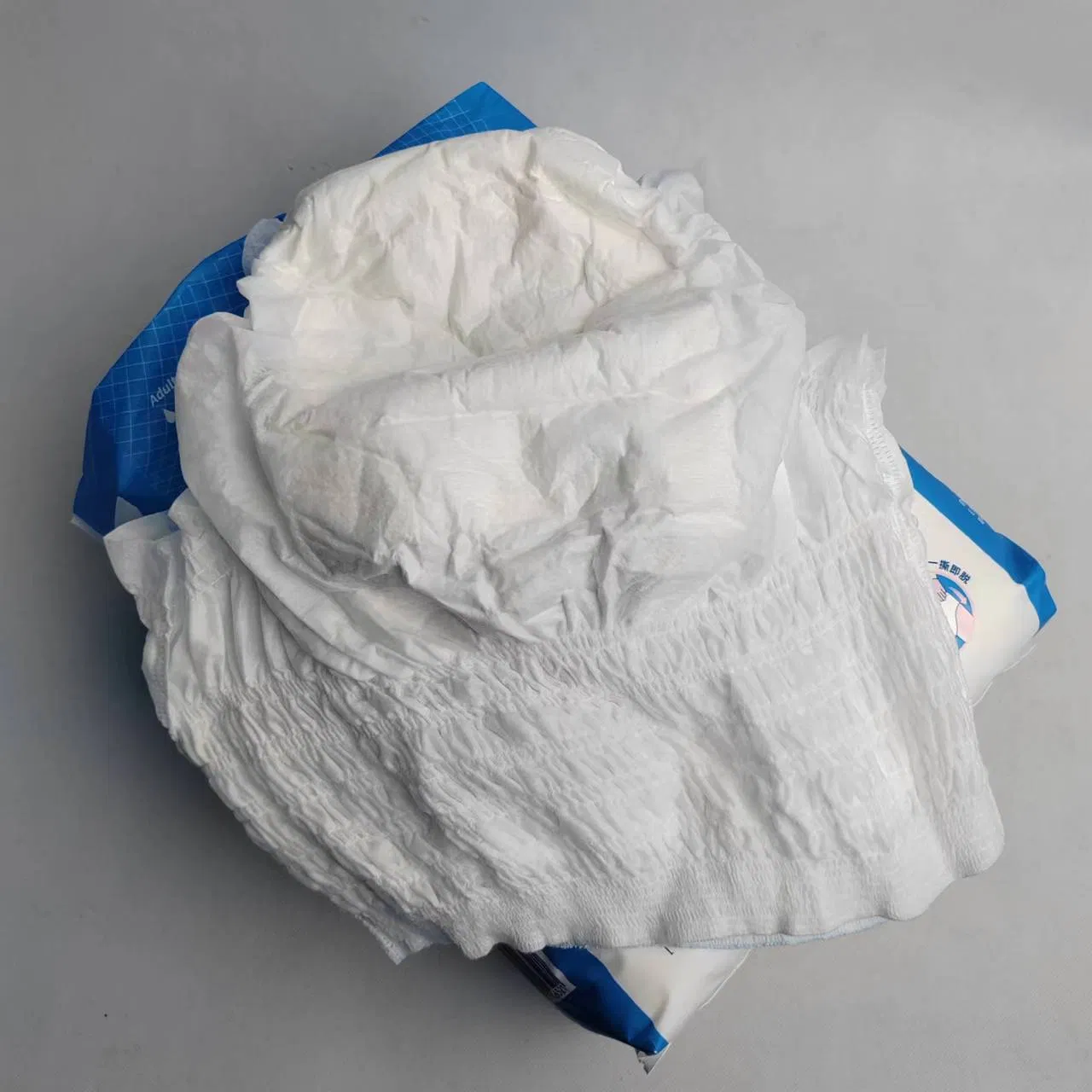 Adult Diapers High Absorbency and Weight OEM Magic Type Japanese Adult Diaper