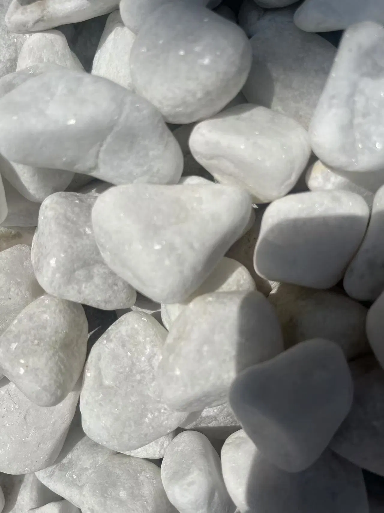 Natural Rocks River White Pebble Tumbled Finish for Flooring Garden Decoration Landscaping