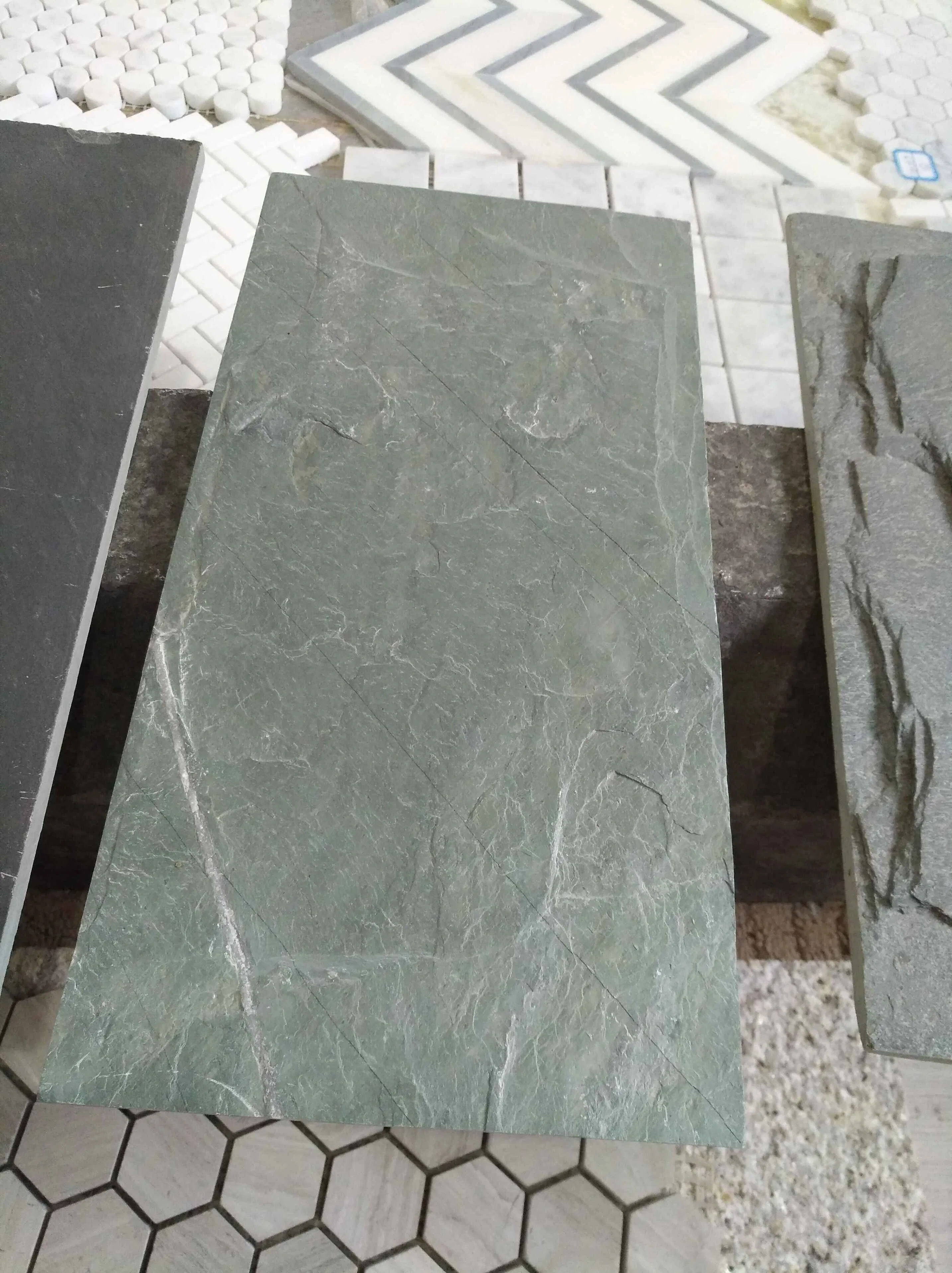 China Cheap Green Slate Roofing/Paving Tiles Slate Stone Wall Cladding