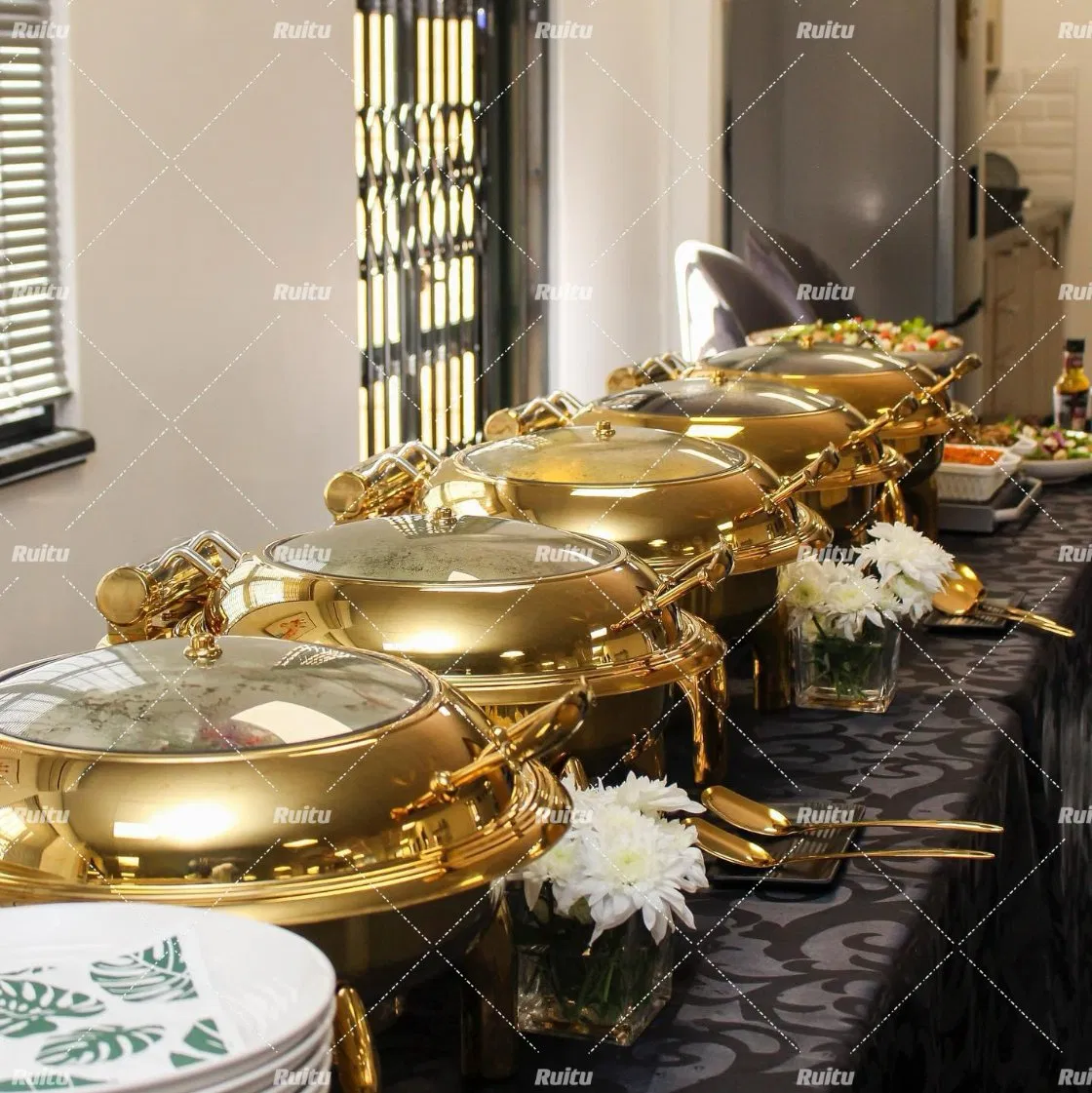 Catering Kitchenware Set Hot Pot Chafer Dishes Buffet Set Chafing Dishes Buffet Stove Food Buffet Display Warmer Hydraulic Rectangular 9L Gold Chafing Dish