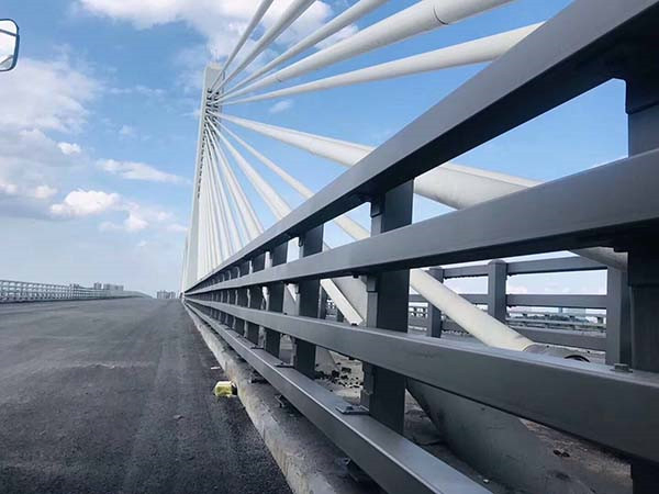 OEM Powder Coating Traffic Barrier Steel Anti-Crash Bridge Highway Guardrail