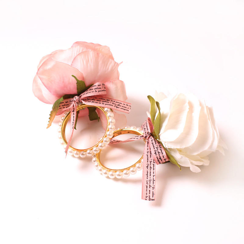 Hot Sale Rustic Rose with Elegant Pearl Napkin Rings Flower Dinner Napkin Holder for Home Party Wedding Table Decoration
