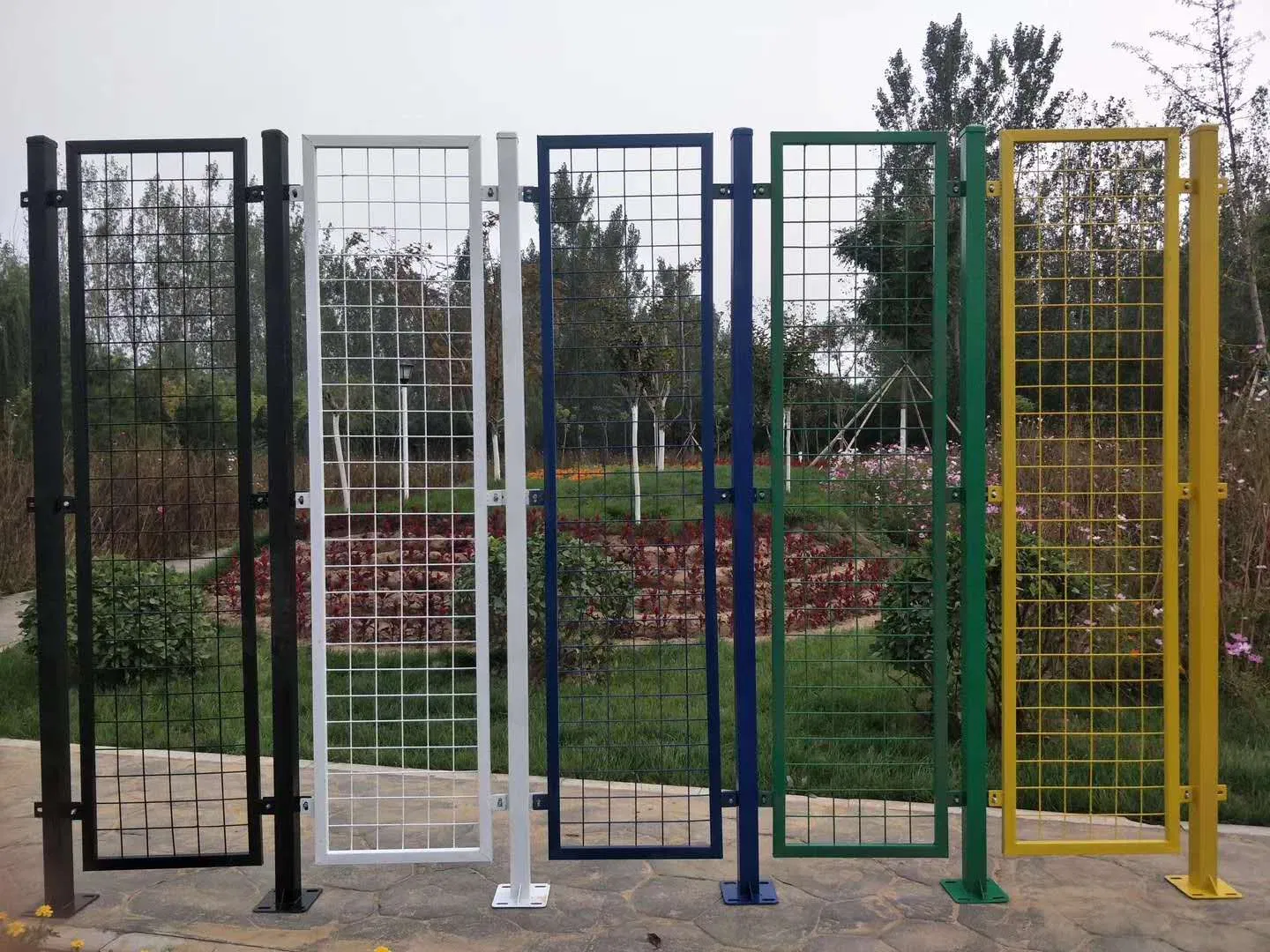 Wire Mesh Fence 3D Curved Welded Wire Mesh Garden Farm Fence Netting