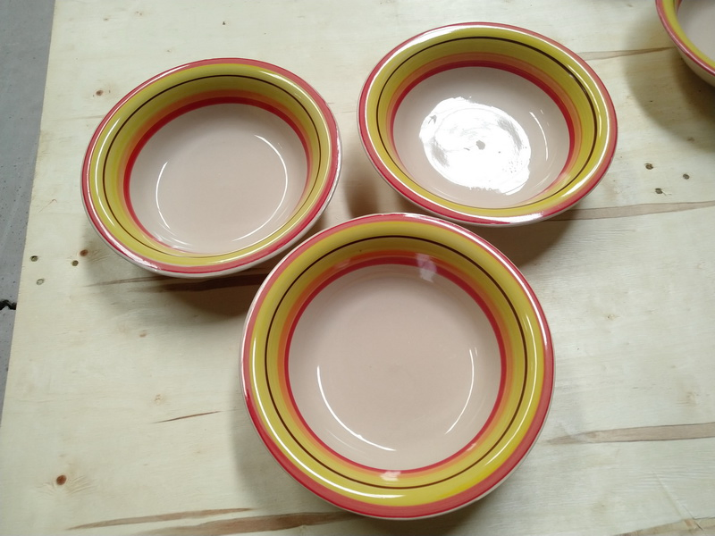Colored Round Ceramic Salad Bowl