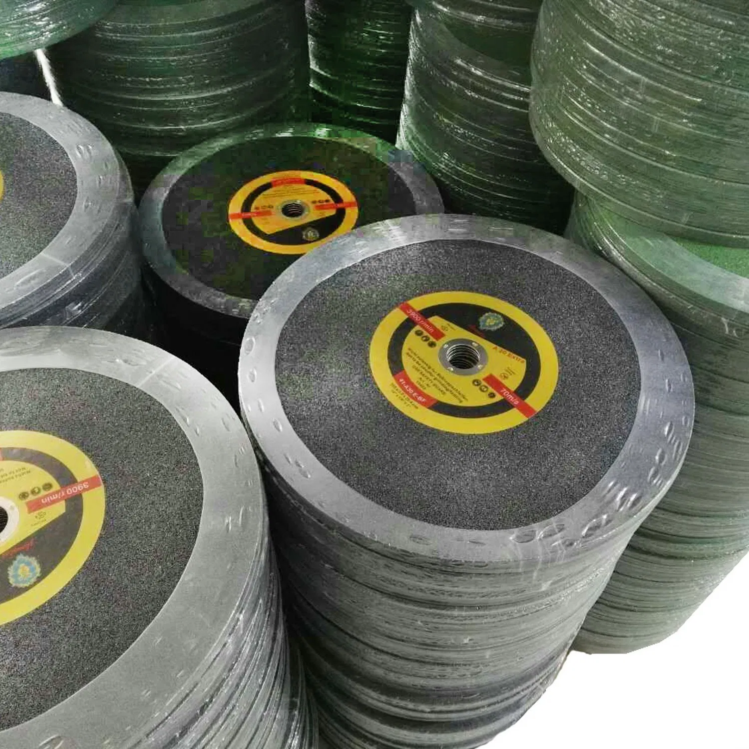 Factory Directly Aluminum Oxide Abrasive Paper Backing Fiber Disc with Wholesale Price