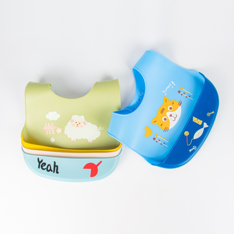 Adjustable Anti-Bacterial Children Feeding Training Set Custom Printed Cartoon Silicone Baby Bib
