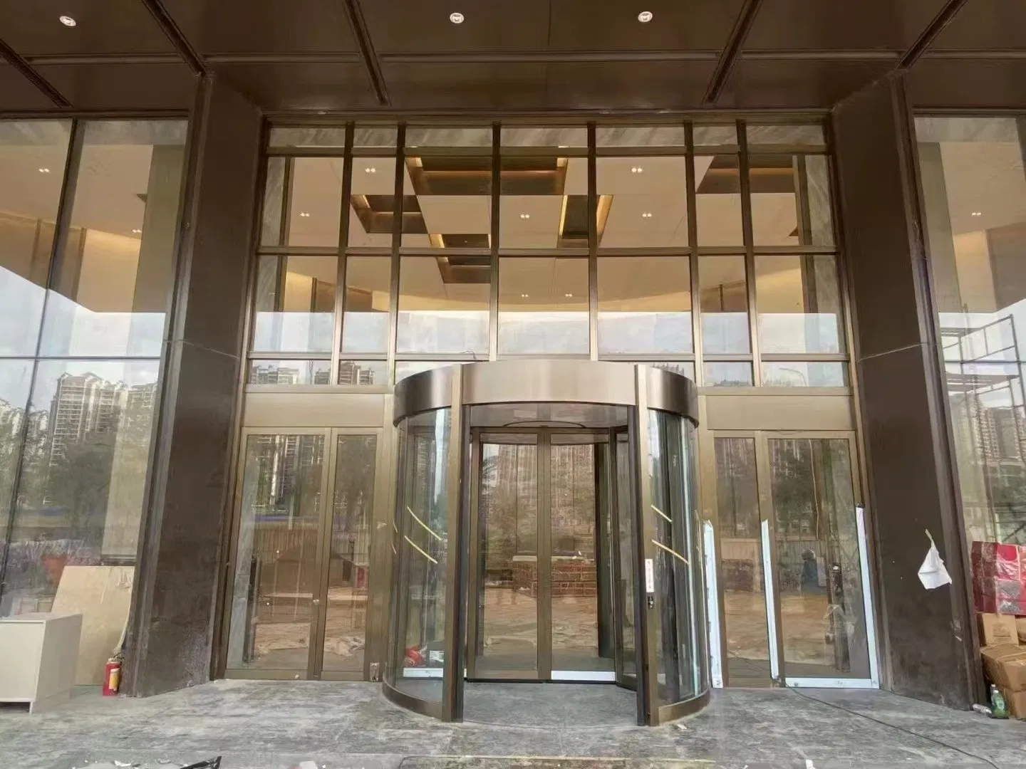 China Manual Automatic Commercial Entrance Revolving Door Large Comprehensive Rotation Sliding Glass Door