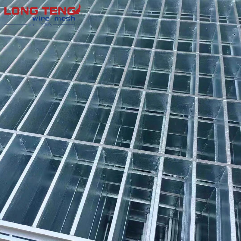 Hot Dipped Galvanized Steel Grating Steel Grating Floor Galvanized Flat Bar or Serrated Steel Grating Stair Tread Trench Cover
