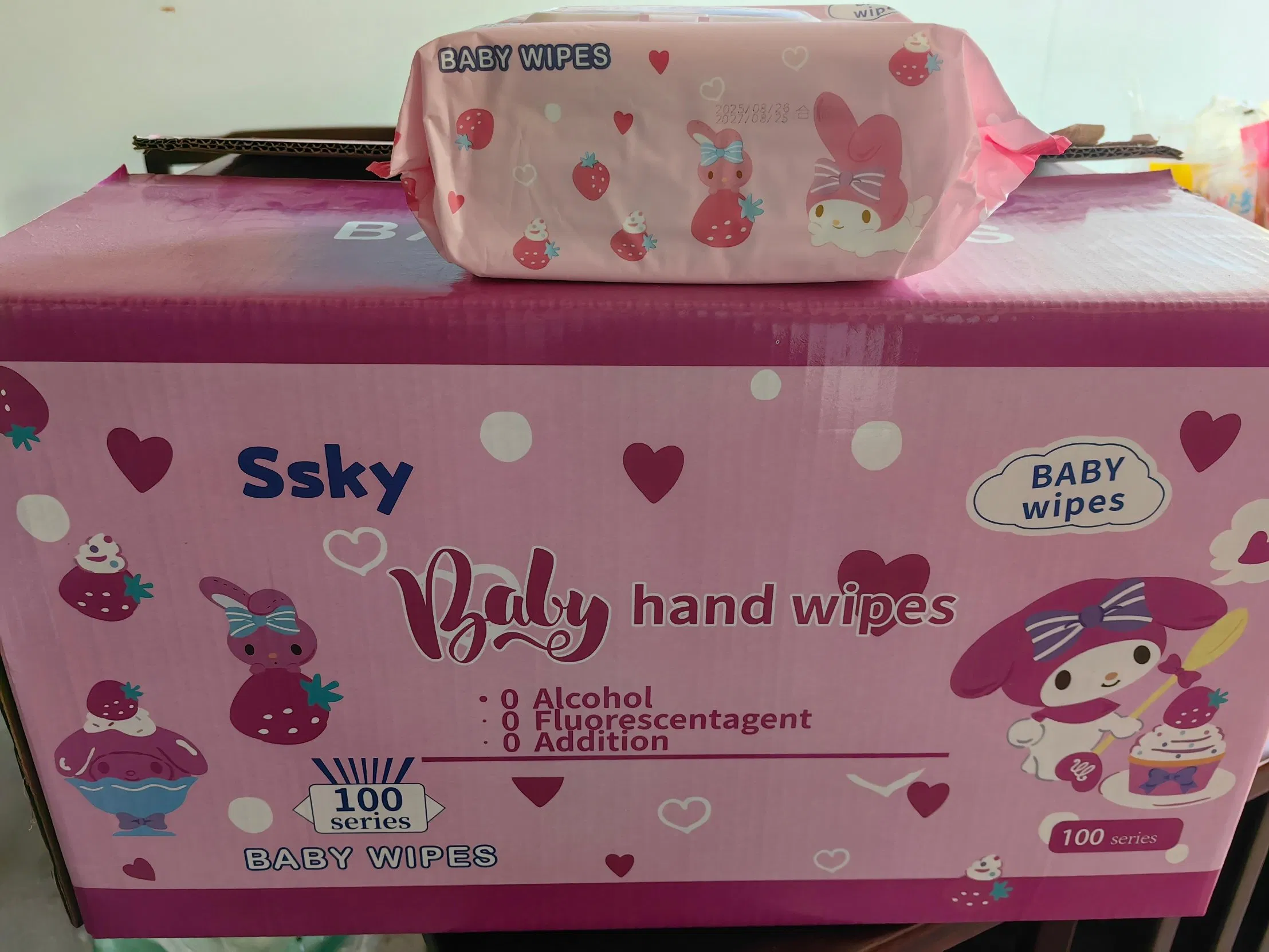 Customized 80 Pieces of Super Soft Baby Skin Care Wet Wipes, Economical and Disposable Wet Tissues, Fragrance-Free