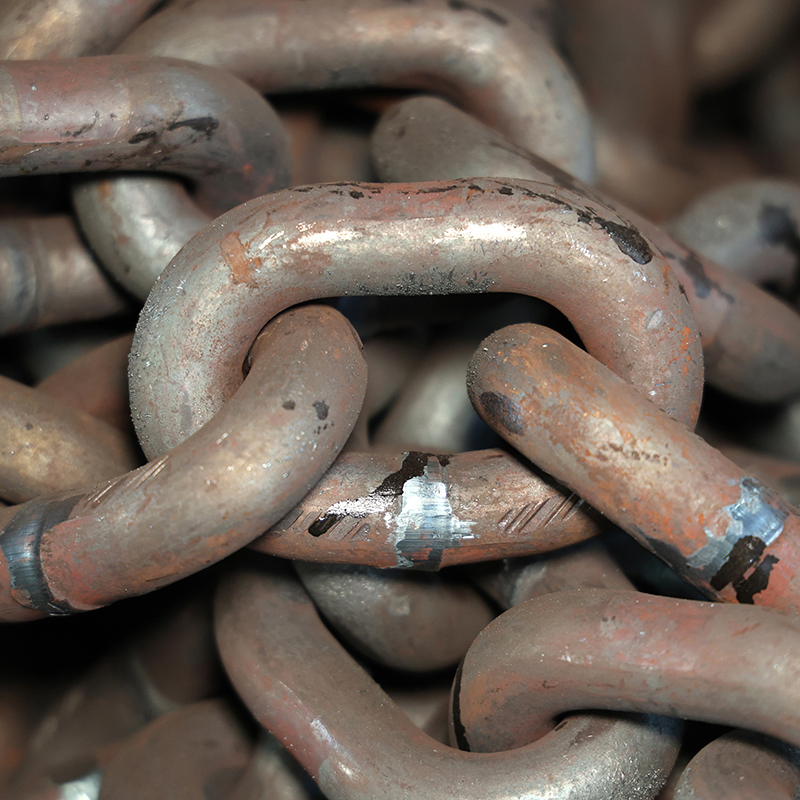 G80 En818-2 Standard Heavy Duty Heat Treatment Black/ Self Color Lifting Steel Link Chain for Hoisting/Lifting Equipment