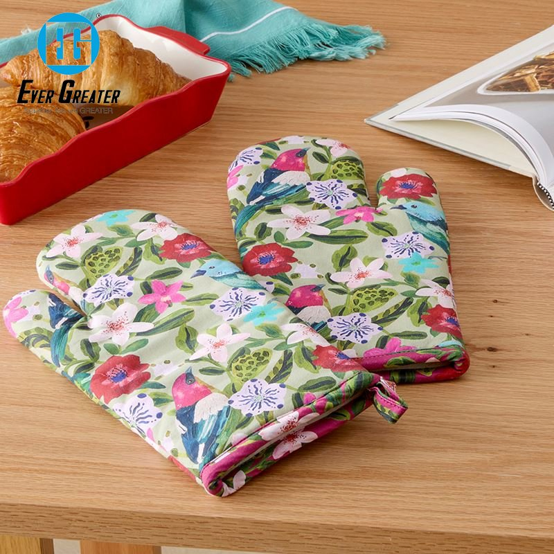Stylish Printed Design Premium Custom Oven Mitts Heat Resistant Cotton Perfect Christmas Cooking and Baking Oven Mitts