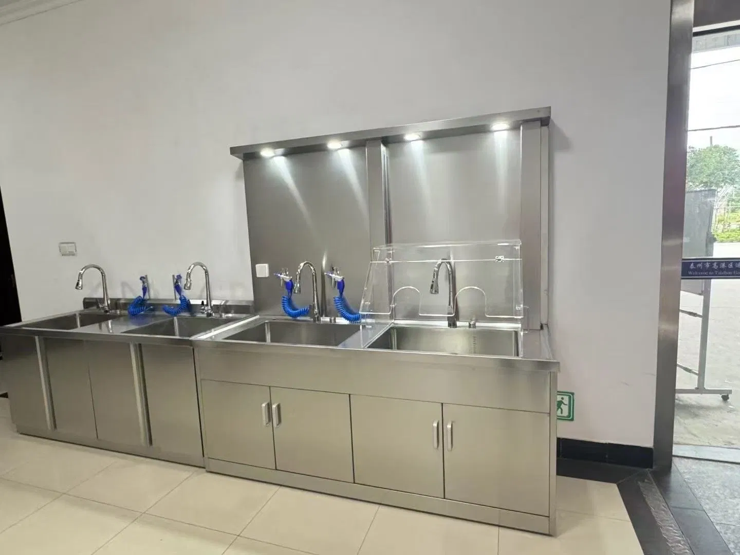 Hospital Disinfection Sink Medical Equipment Washing Sink