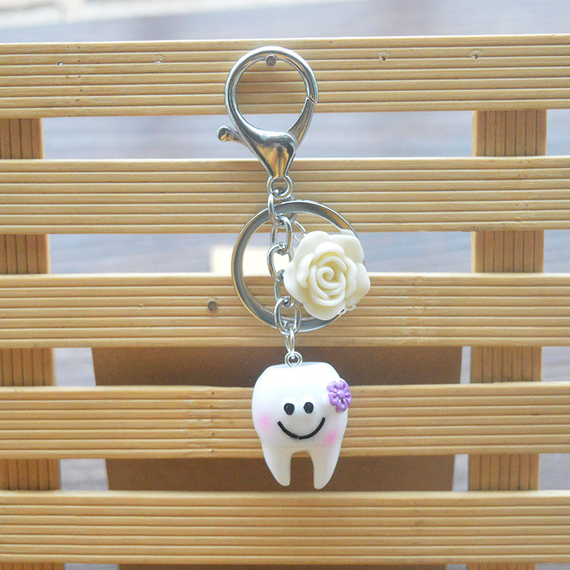 Promotional Gift Dental Products Fashion Smiling Teeth Shape Key Chain with Flower