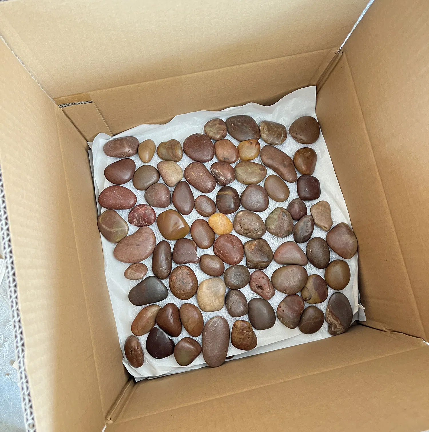 Natural Red Color River Stone Garden Stone Swimming Pool Pebble Mosaic Tile