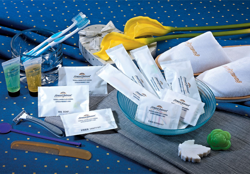 Hotel Amenities in Transparent PP Flow Bag for Hotel Guest Room Use