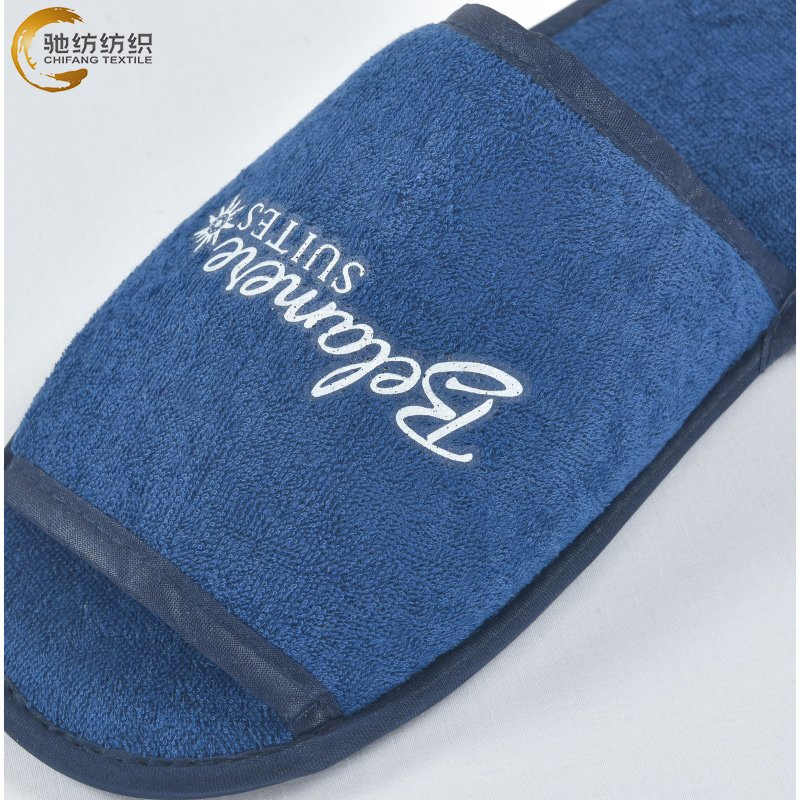 Hotel Airlines 29*11 Cm White Polyester Velour Disposable Slippers 5 mm EVA Sole Embroidery