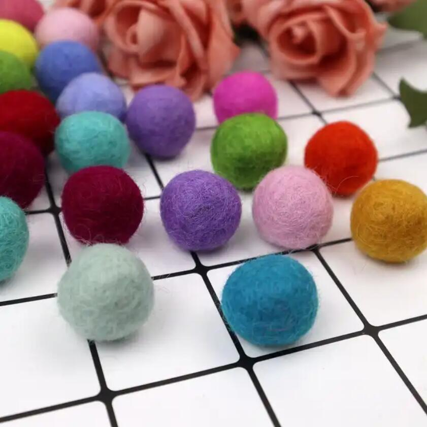 Eco-Friendly Handmade Multicolor Wool Felt Balls Colourful Wool Balls Felt Balls for Creative Craft Decoration