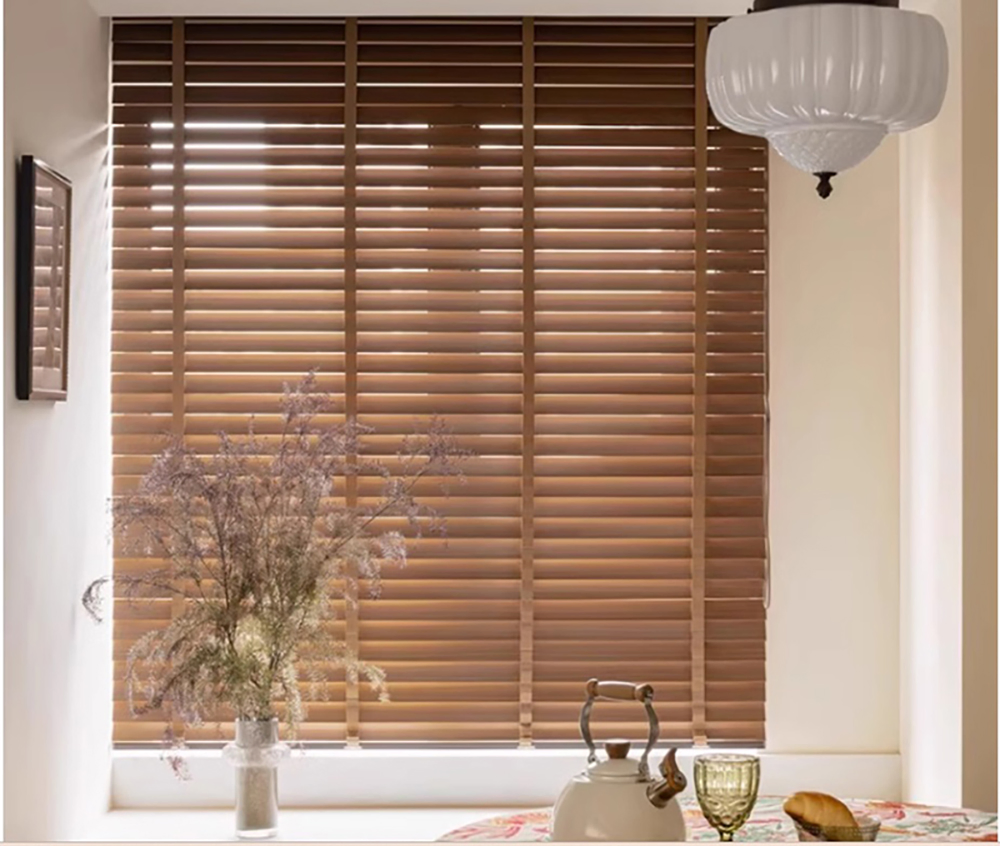 China Natural Material Basswood Venetian Blinds Traditional Classic Style Outdoor Horizontal Blinds