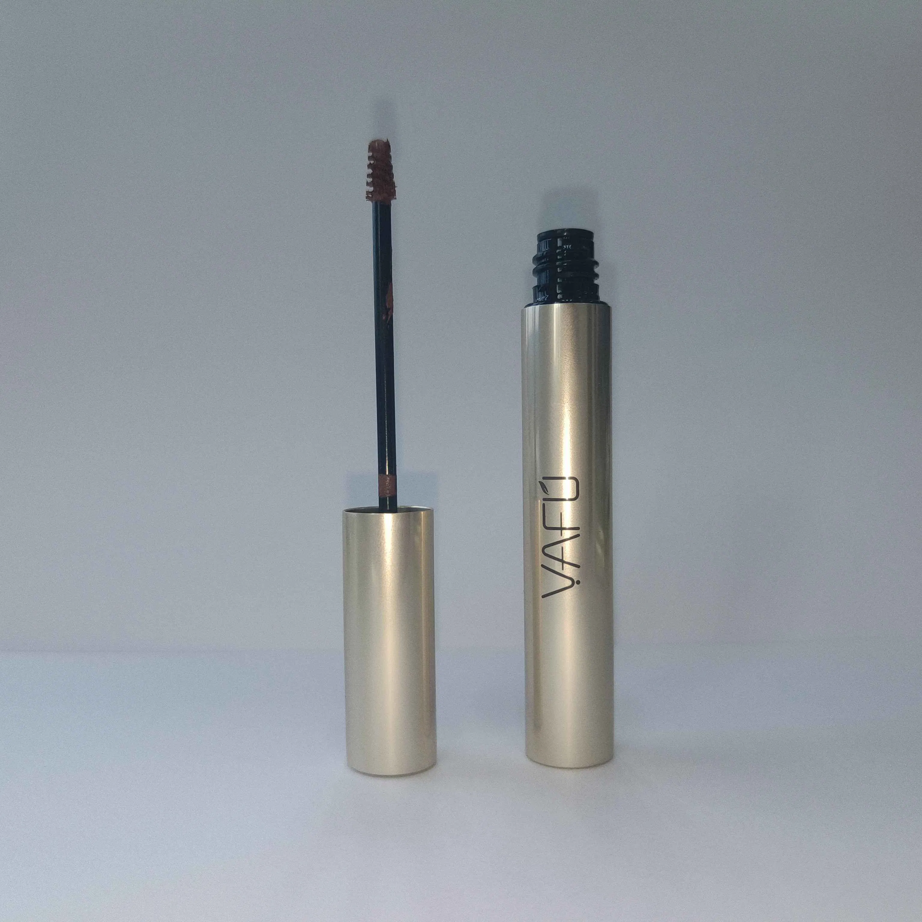 Matte Finish Brow Gel for All-Day Wear and Definition