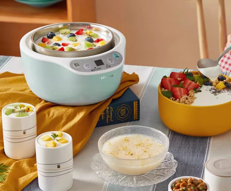 a Small Household Yogurt Maker with a Double-Layer Inner Liner That Is Easy to Use