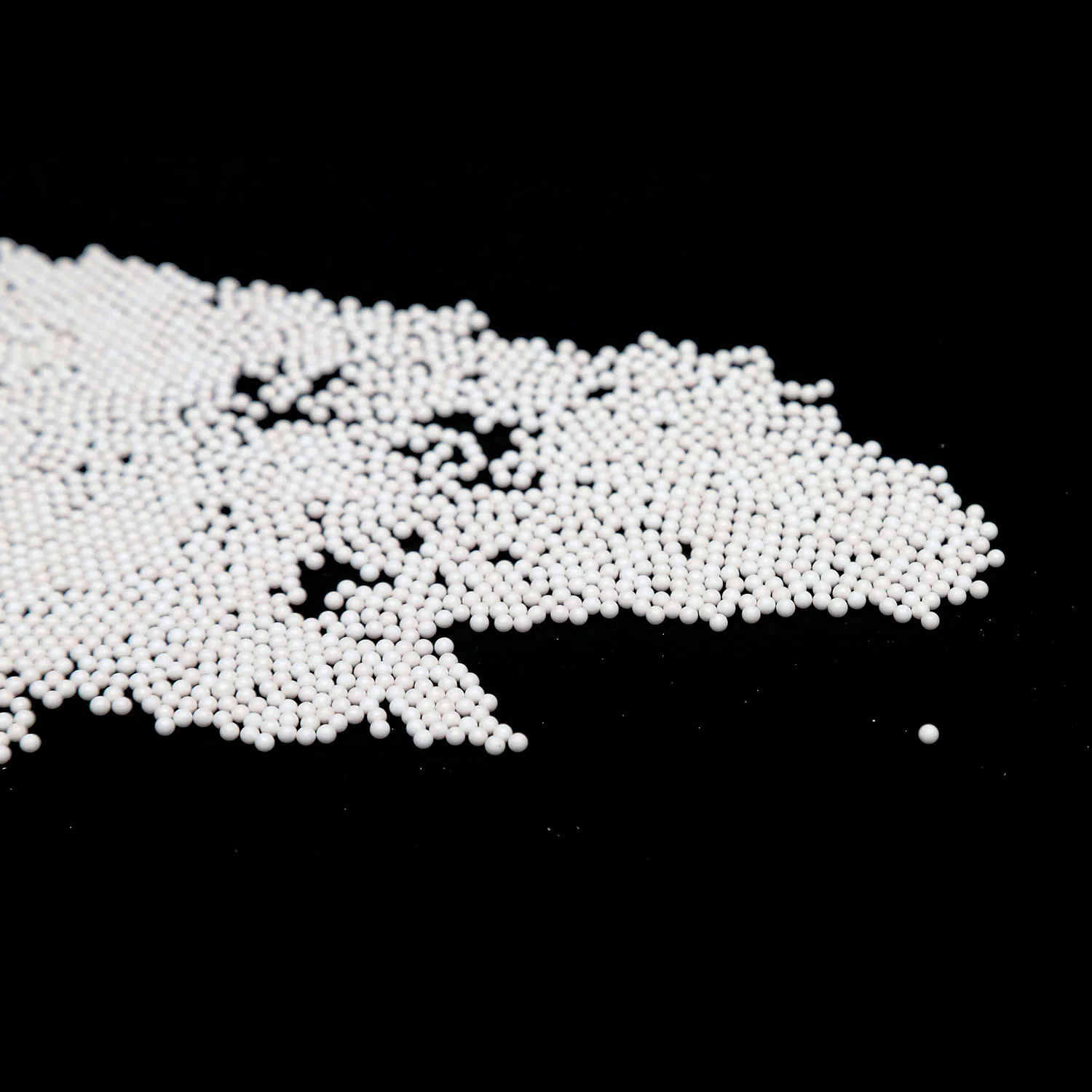 Керамические циркониевые шарики для обработки поверхностей