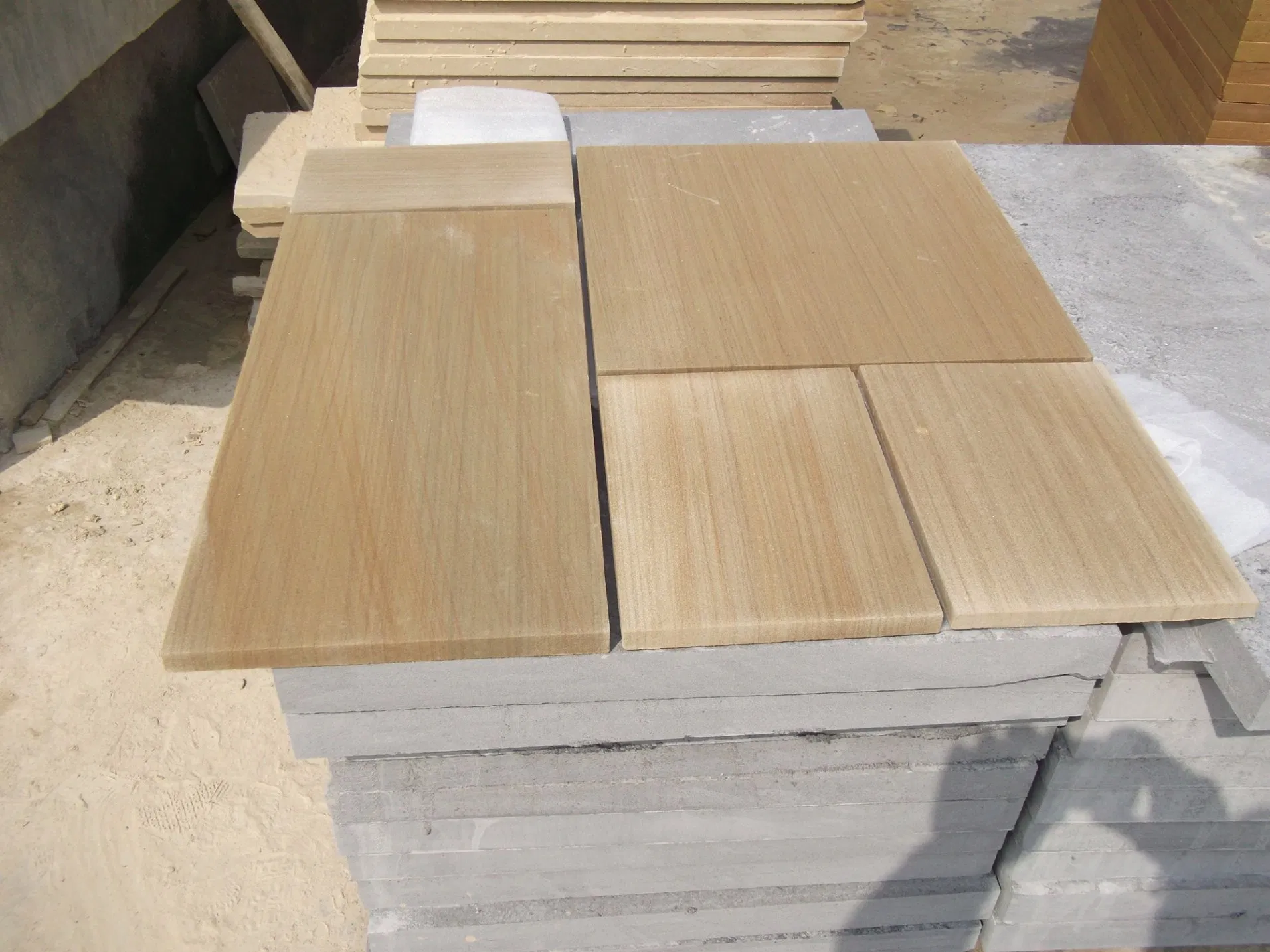 Beige/Yellow/Blue Limestone Tile for Outdoor Paving Garden Decoration