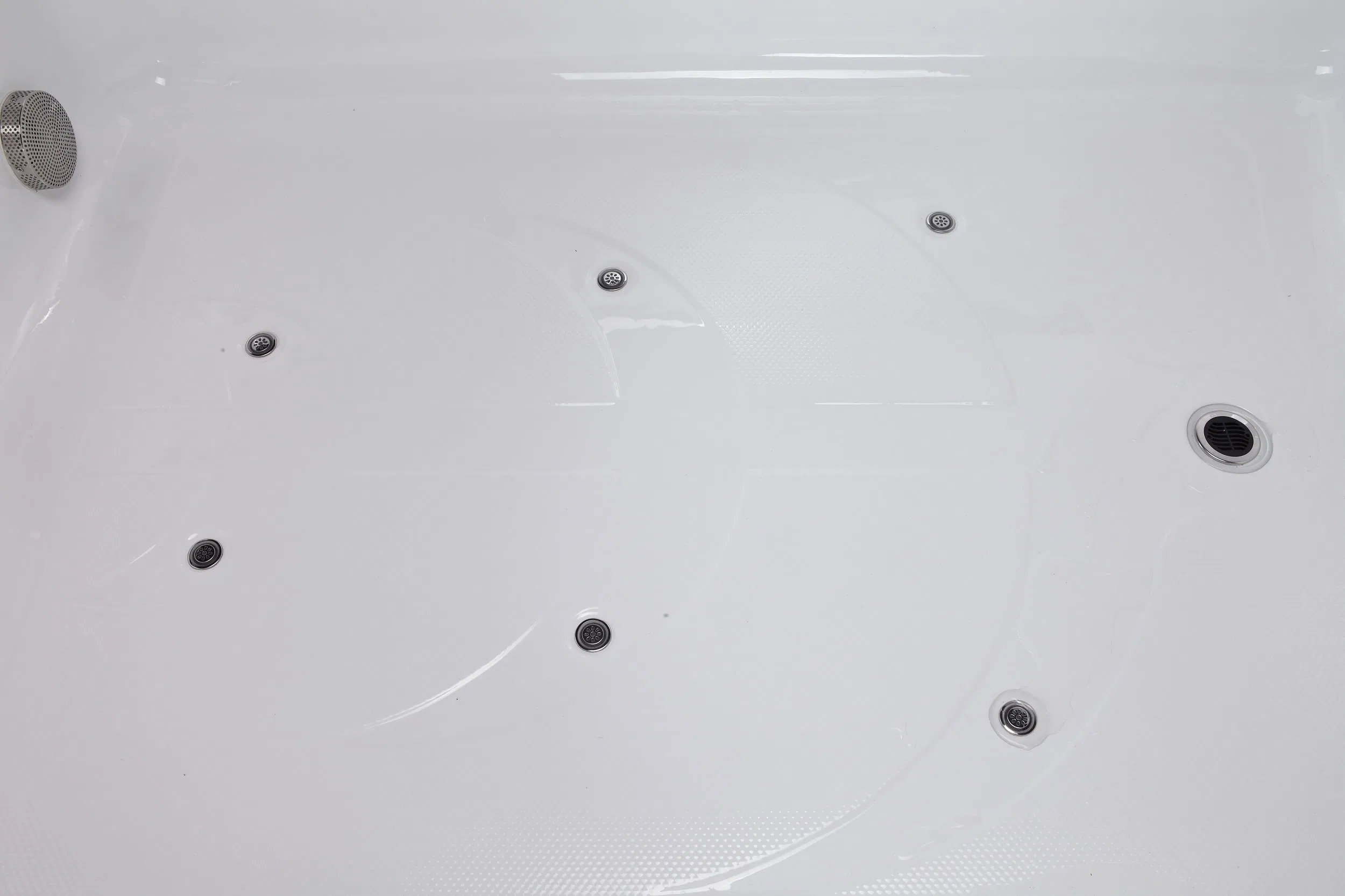 Детский СПА-бассейн с гидромассажем и подсветкой