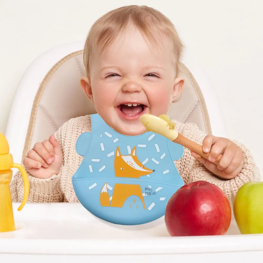 Factory Price Custom Non Toxic Waterproof Washable Baby Bib Animal Button Soft Silicone Bib