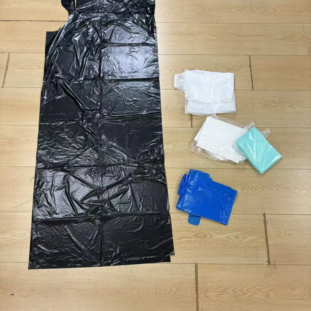 Disposable PE Apron, Individually Packaged and Customized, Waterproof for Catering and Hairdressing