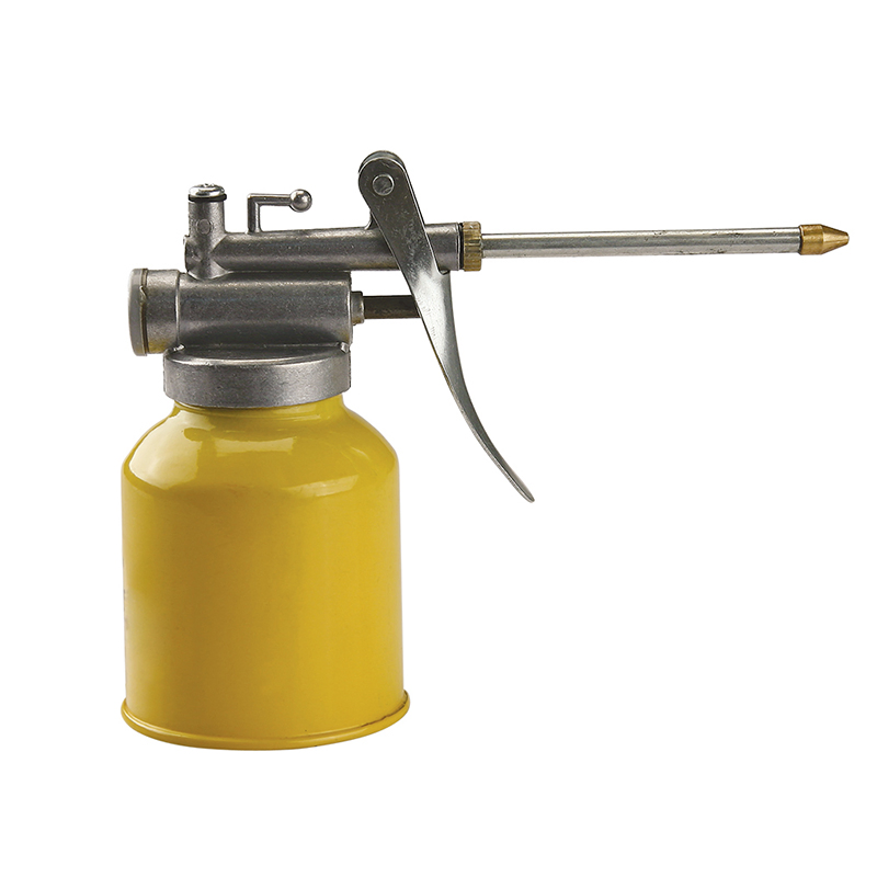 Маслёнка пистолетная 250 мл с помпой