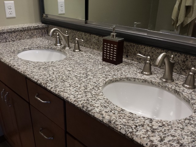 White Granite Countertop/Vanity for Bathroom/Kitchen China Granite Factory