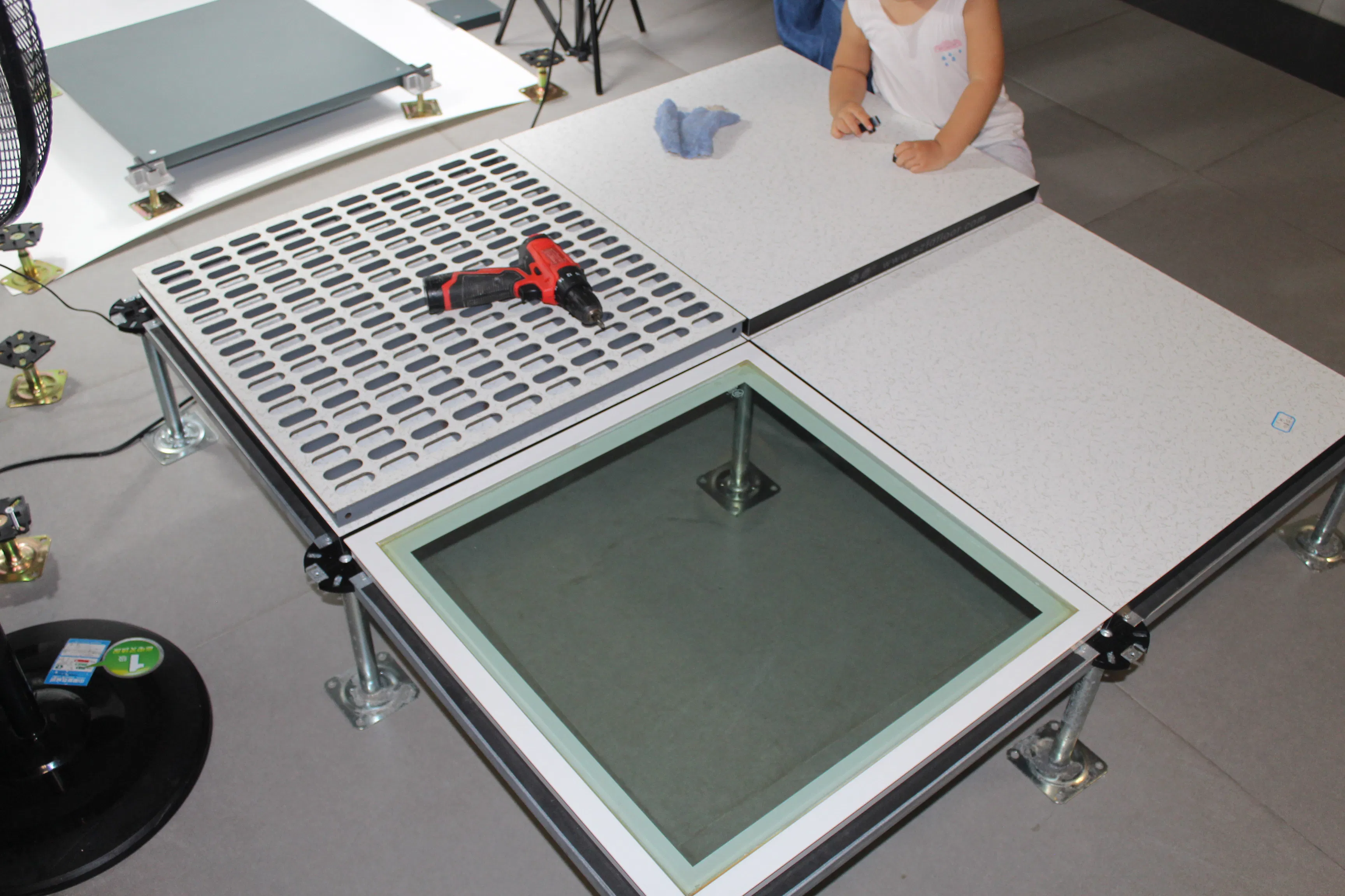 Durable Industrial Glass Floor Panels with Stainless Steel Edging