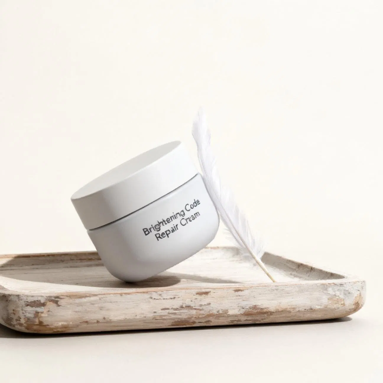 Innovative Tyrosinase Blocking Dimethylmethoxy Chromanol and Nano Glabridin Synergy Face Cream for Preventing New Spot Formation