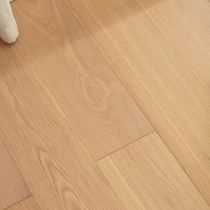 2025 New Oak Engineered Wood Flooring Multilayer Indoor Hotel Floor Decoration 15mm Engineered Flooring
