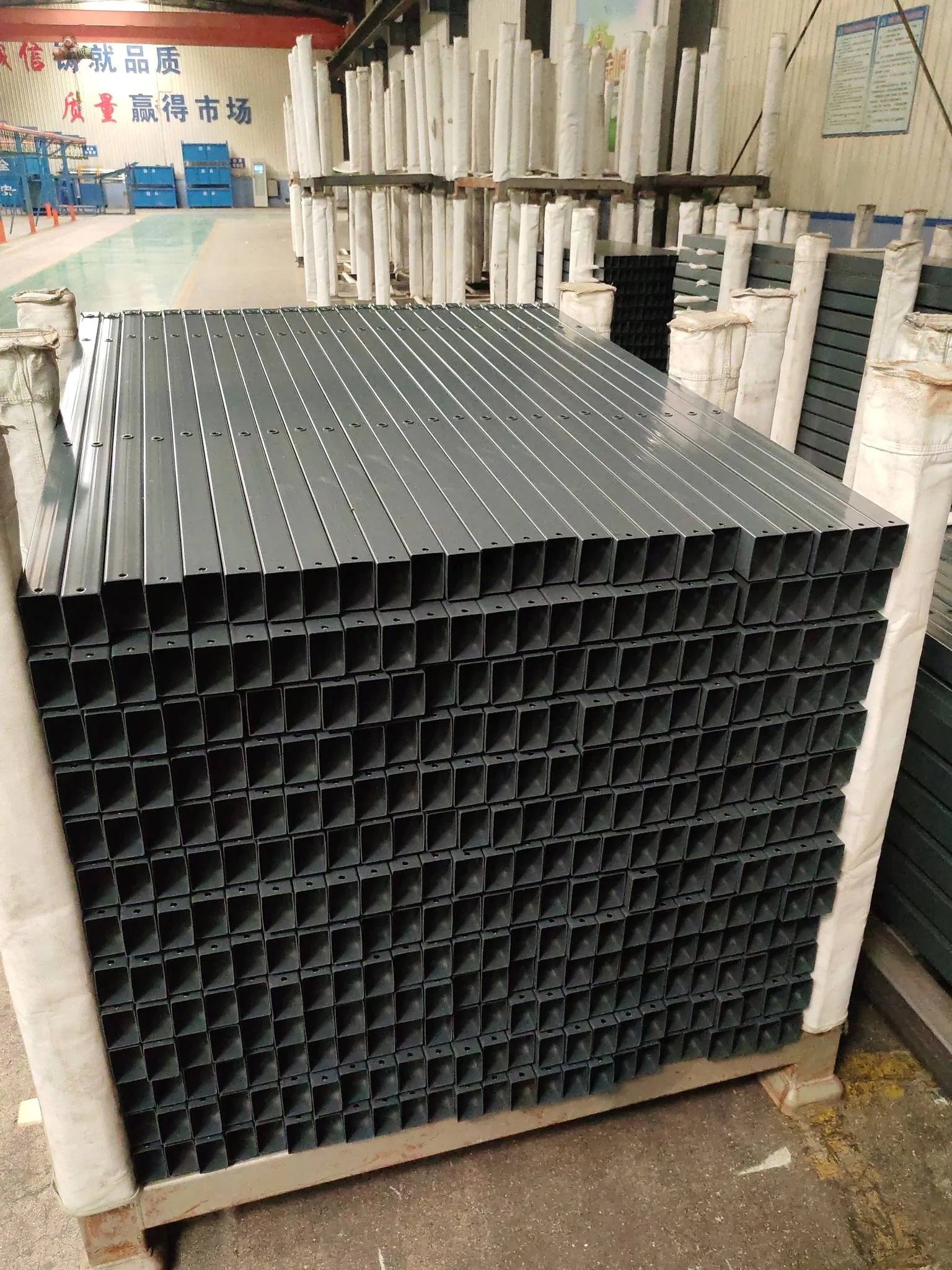 Hot ASTM A106 Sch40 Hot Rolled Welding Steel Pipes