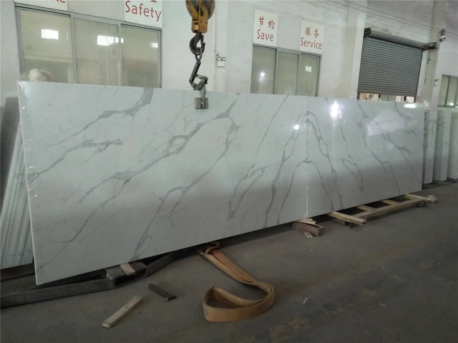 Artificial Stone polished/honed black/white/beige  calacatta sponda quartz  for interiors/indoor kitchen/bathroom countertops/vanity