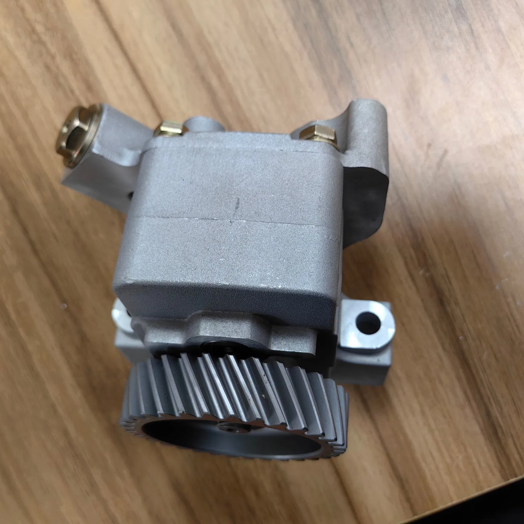 Масляный насос Doosan De12tis 65.05100-6042 для Daewoo