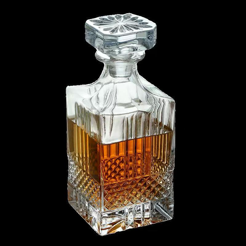 Engraved Glass Whiskey Wine Decanter Liquor Whisky Brandy Vodka Glass Wine Bottles