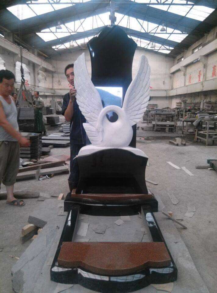 America Style Red Granite Tombstone Memorial Monument