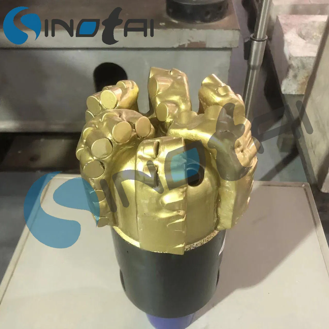 PDC долото алмазное для бурения скальных пород