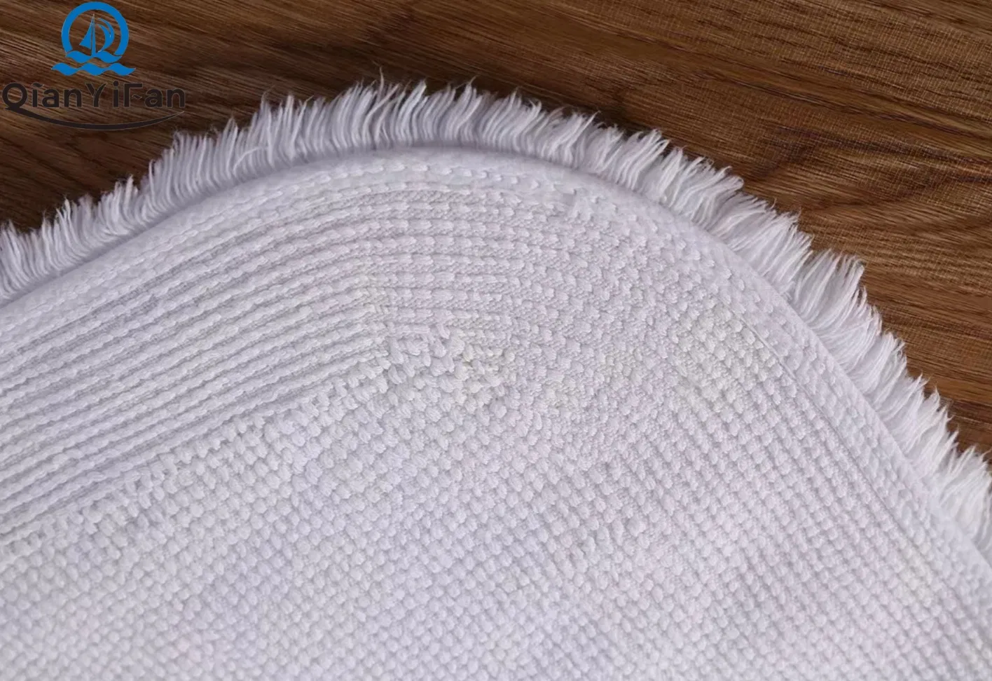 Premium White Non-Slip Bath Mat for Hotels - Extra Thick & Absorbent (Bulk/OEM)