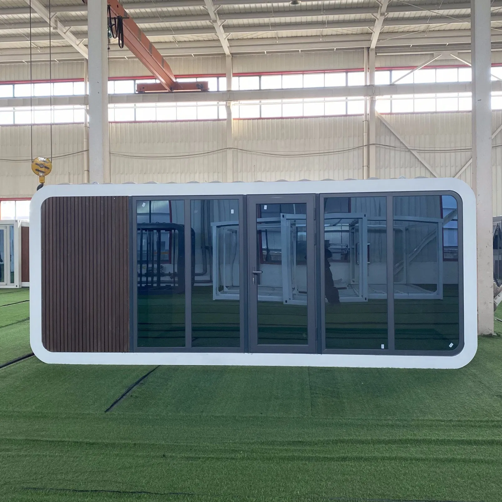 Perfect Stylish Prefab Modular Apple Cabin for Cozy Outdoor Retreats