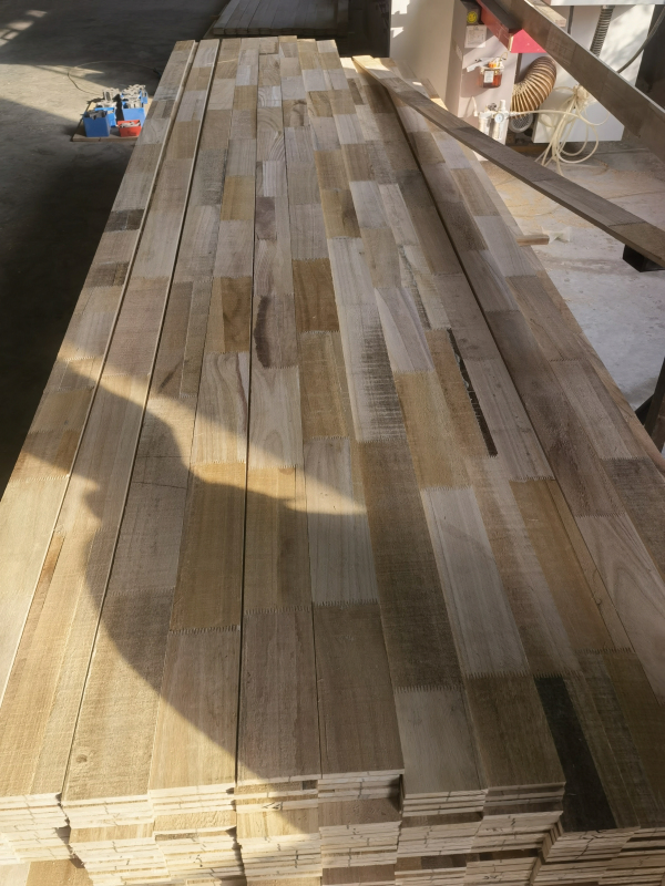 Eco-Friendly Solid Pine Wood Board Finger Jointed Boards Wood Board Panel