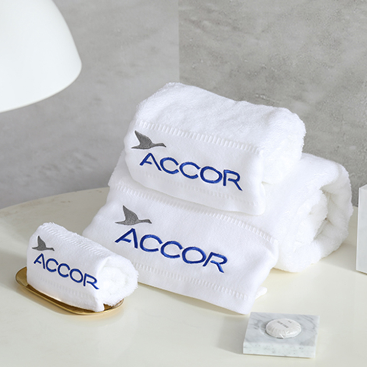 Embroidery Ecofriendly 5 Star Hotel Cotton Bath Towels