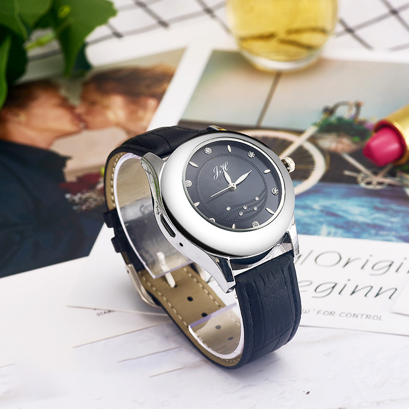 Women Wristwatch Fashion Built-in Lighter Female Watches for Ladies